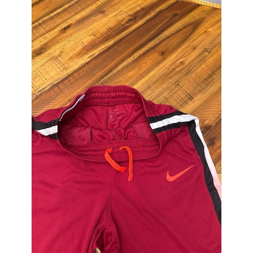 Nike Dri-FIT Elite Basketball Shorts Boys Youth XL Maroon Red Stripe